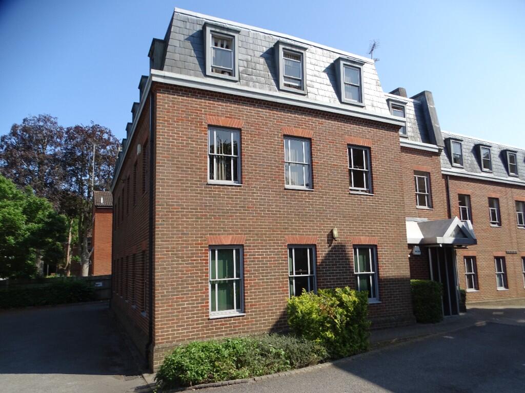 5 Kinsbourne Court, 96/100 Luton Road, Harpenden, AL5 3BL