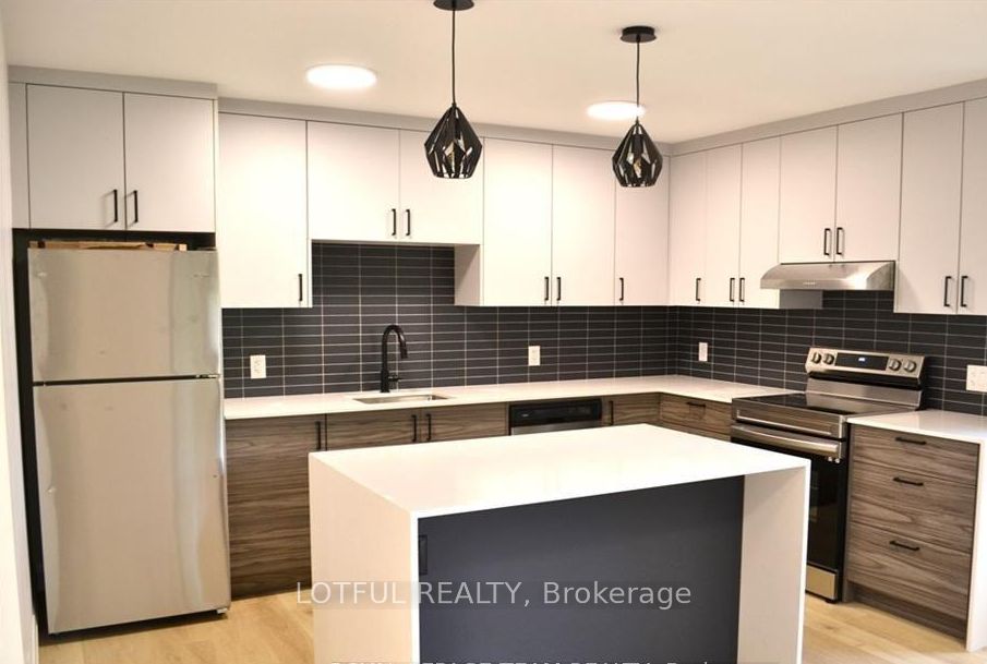 Additional image 3 of 2-503 Athlone Avenue, Ottawa, ON, K1Z 5M9