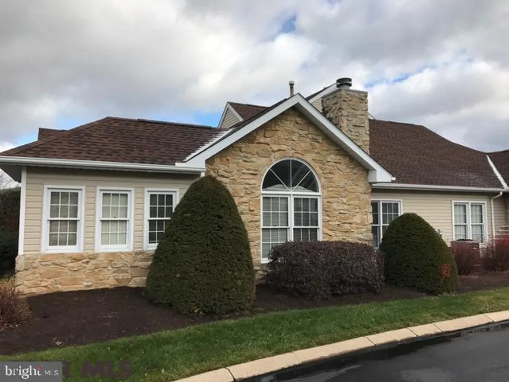 3301 Shellers Bend Unit 918, State College, PA 16803