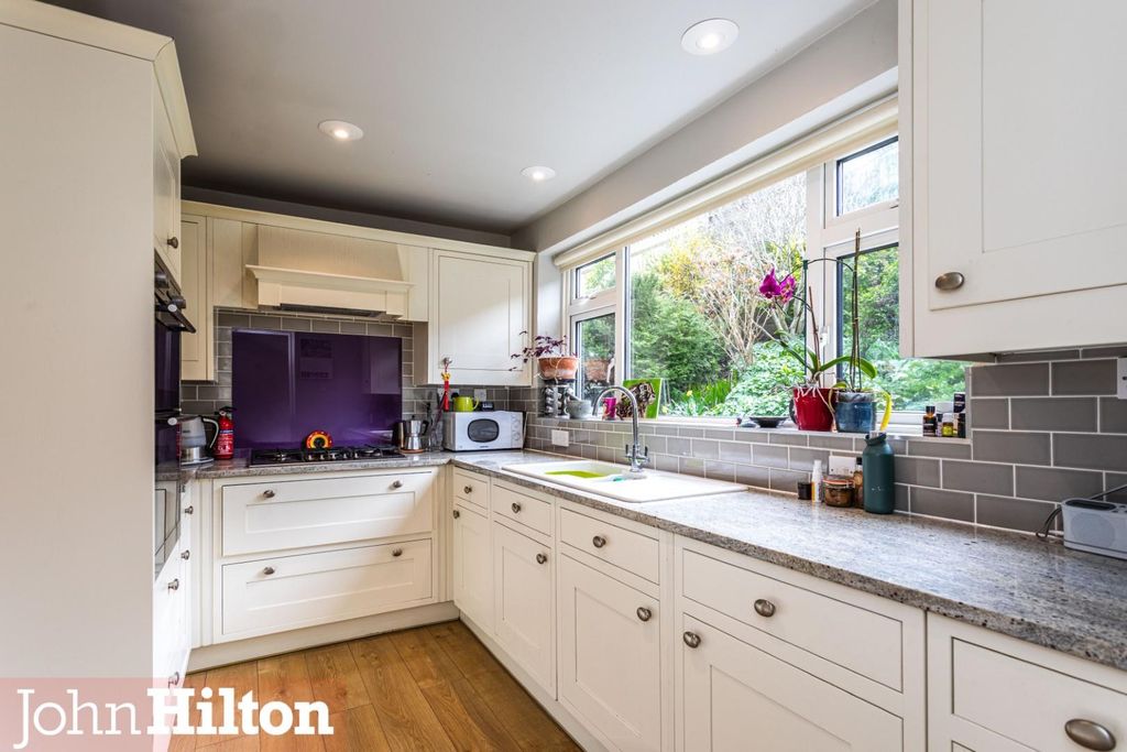 Additional image 11 of 3 bed semi-detached house for saleJevington Drive, Brighton BN2