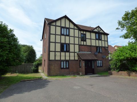 Courtlands Way, Ravenhill, Swansea SA5