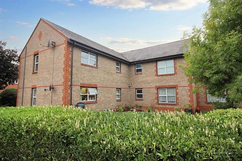 Gordon Palmer Court, Reading RG30