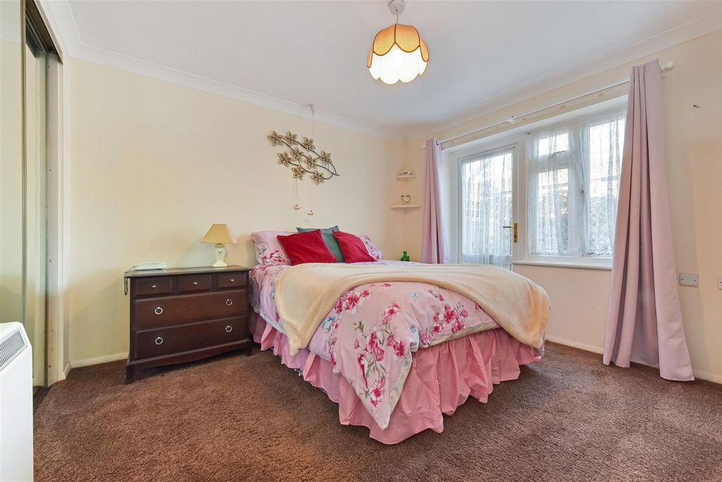 Additional image 14 of 2 bed flat for saleWindmill Court, East Wittering, Chichester PO20
