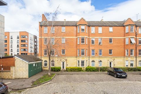 Fox Street, Leith, Edinburgh EH6