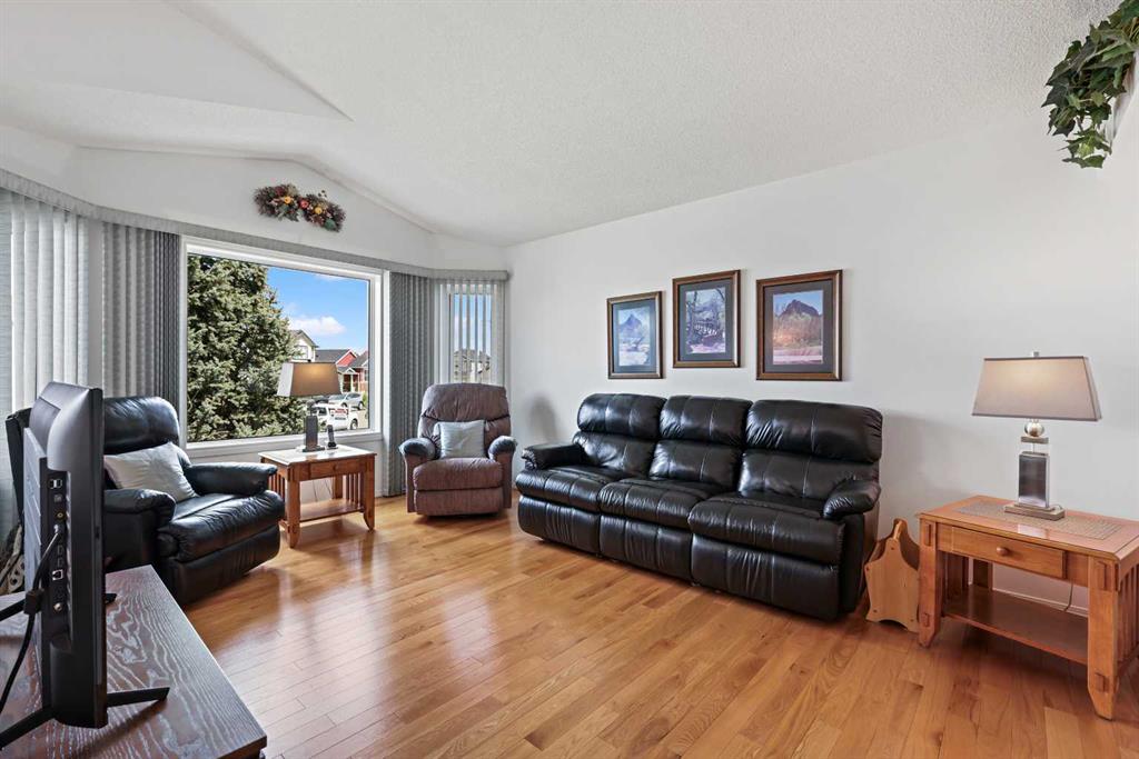 Additional image 5 of 272 Saddlemead Road NE, Calgary, AB, T3J 4J4