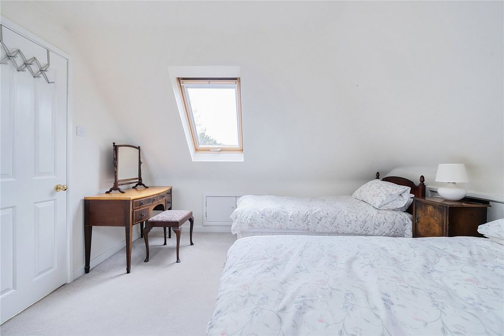 Additional image 11 of 6 bed detached house for saleBath Road, Marlborough, Wiltshire SN8