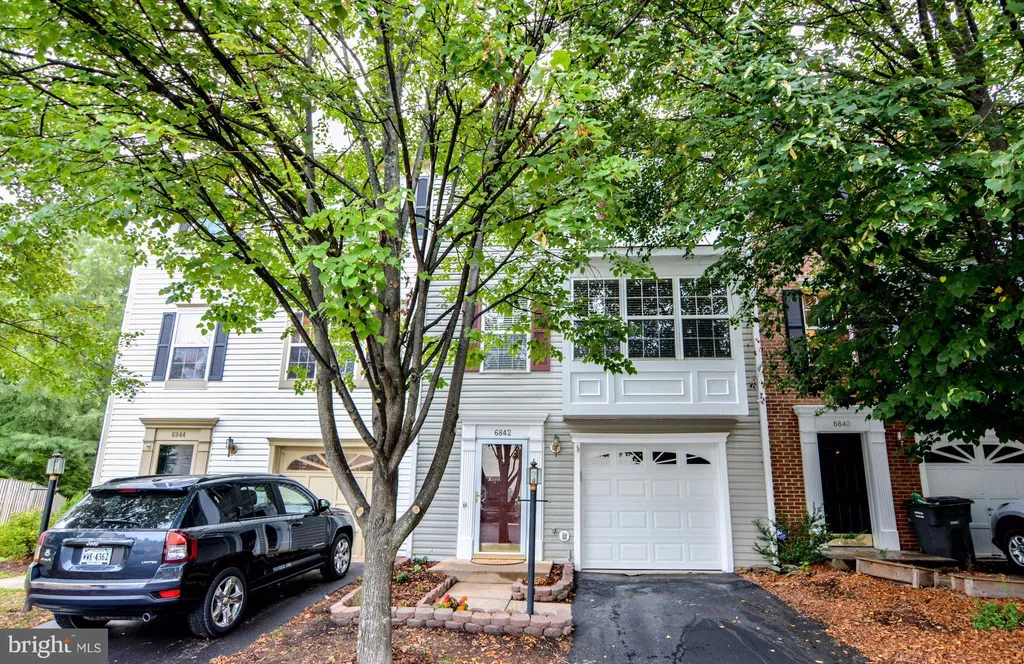 6842 General Lafayette Way, Gainesville, VA 20155