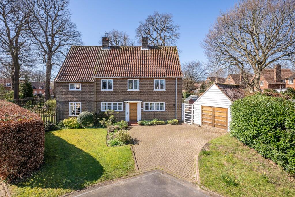 Sherrardspark Road, Welwyn Garden City, AL8