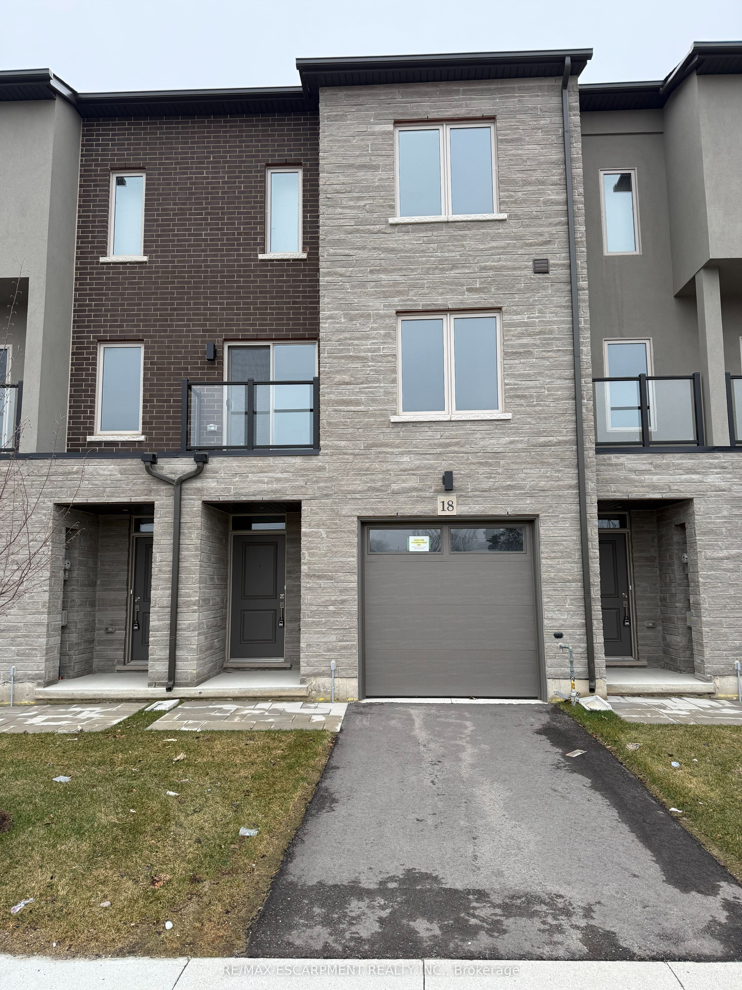 18 Clear Valley Lane, Hamilton, ON, L0R 1W0
