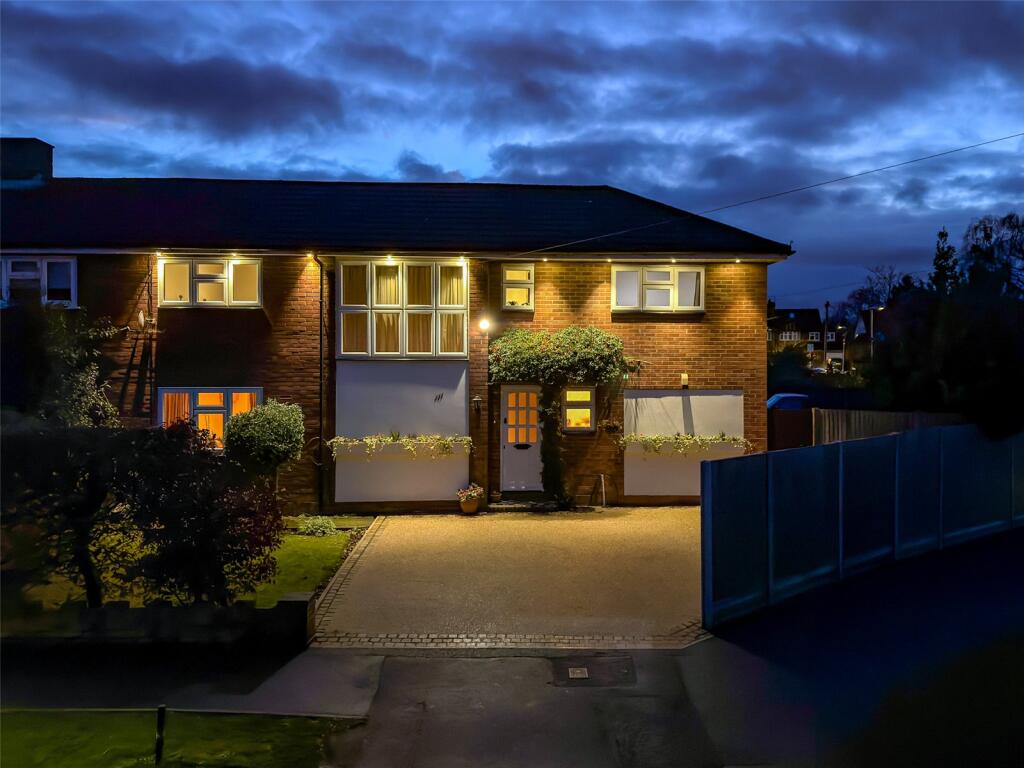 Woodland Drive, St. Albans, Hertfordshire, AL4
