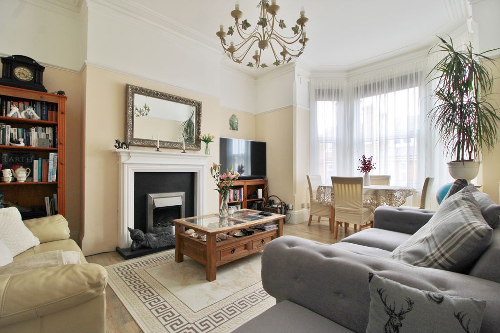 Additional image 2 of 2 bed flat for saleWhitwell Road, Southsea PO4