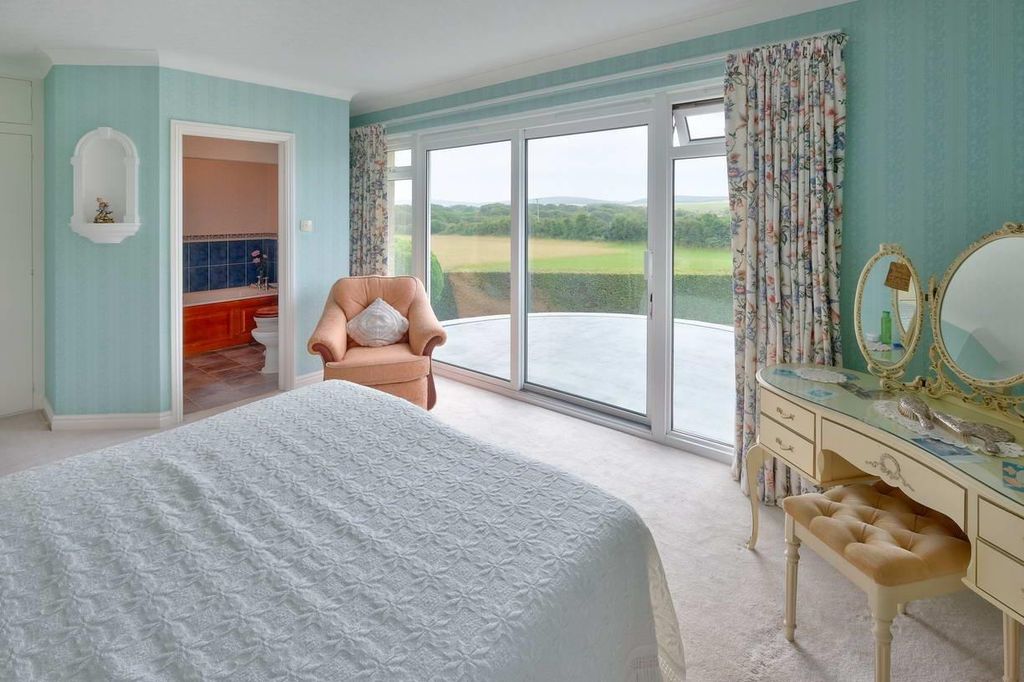Additional image 13 of 4 bed detached house for saleYarmouth, Isle Of Wight PO41
