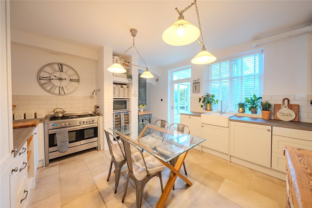 Additional image 5 of 3 bed flat for saleOaklea Hall Close, Adel, Leeds, West Yorkshire LS16
