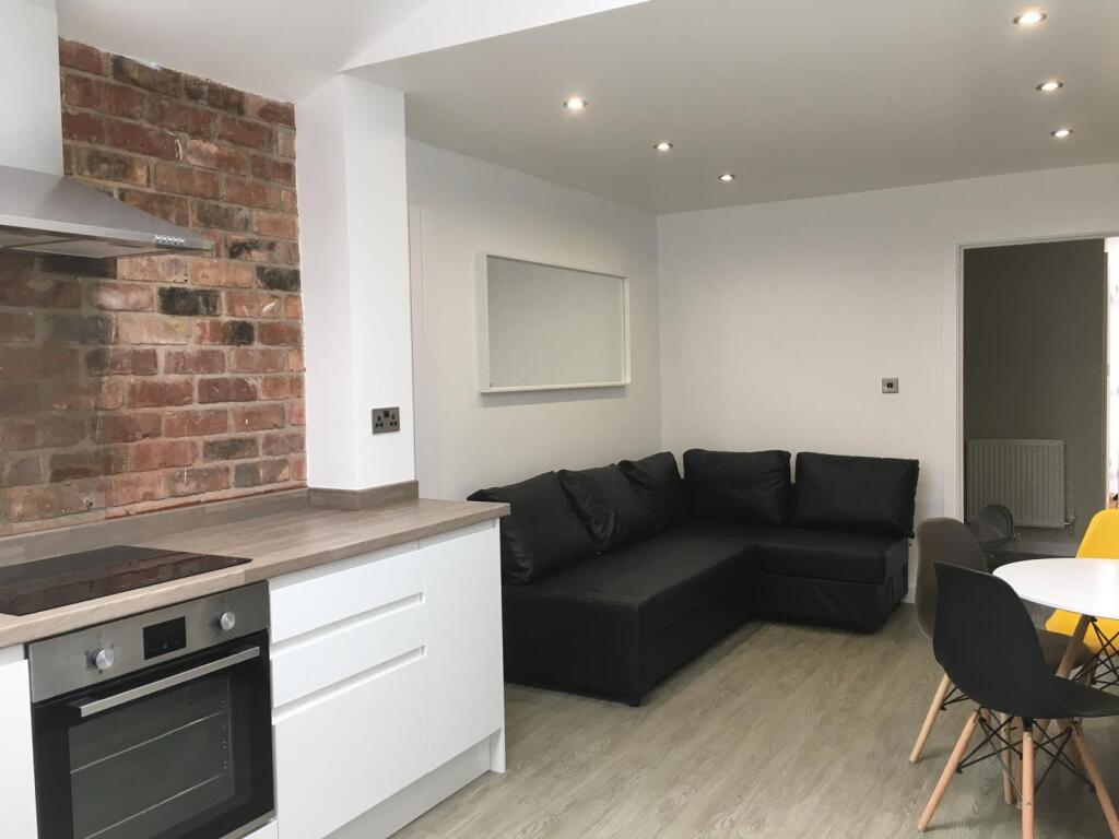 Daisy Road, Birmingham, B16