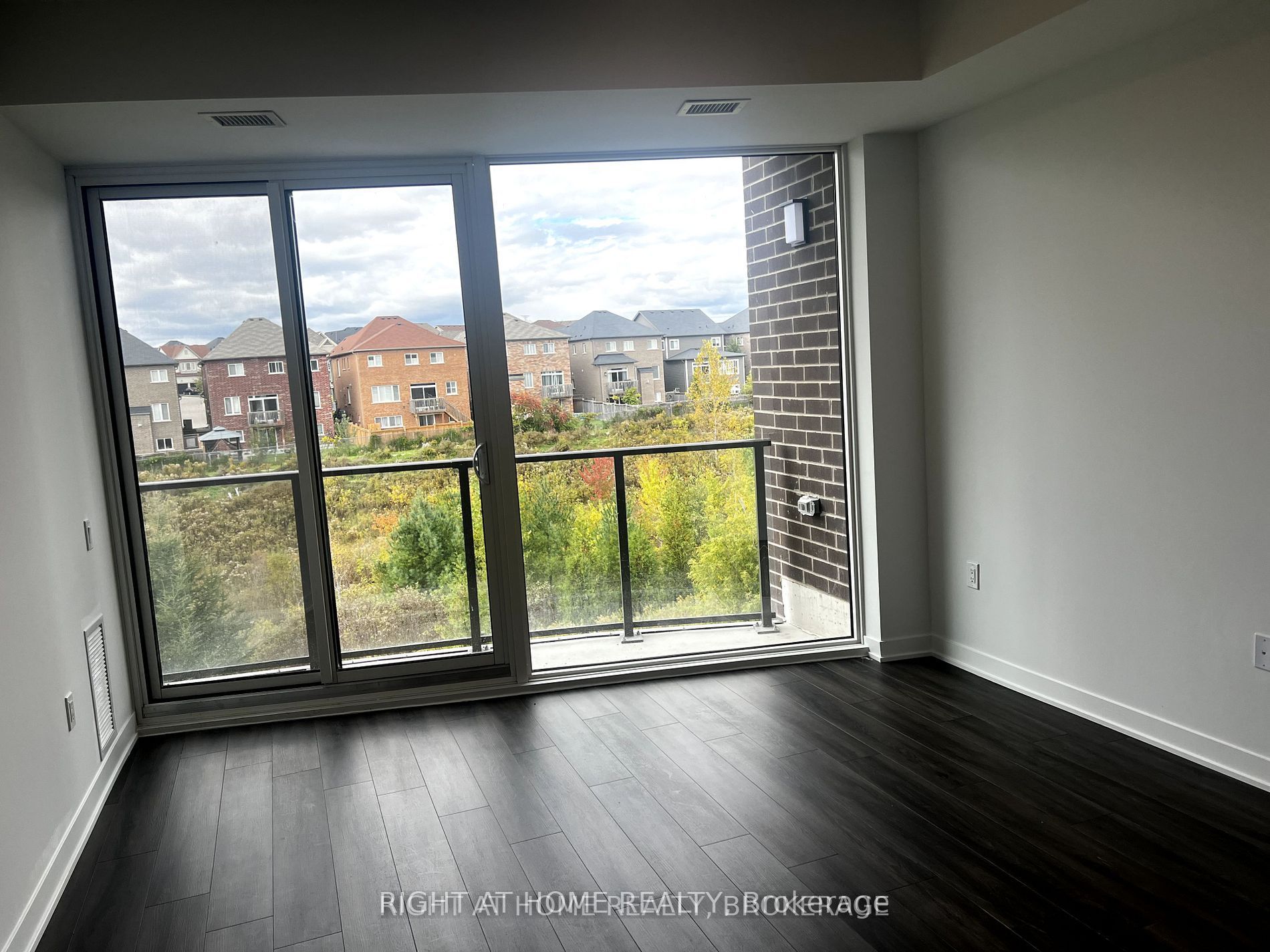 316-385 Arctic Red Drive, Oshawa, ON, L1L 0H8 photo 2