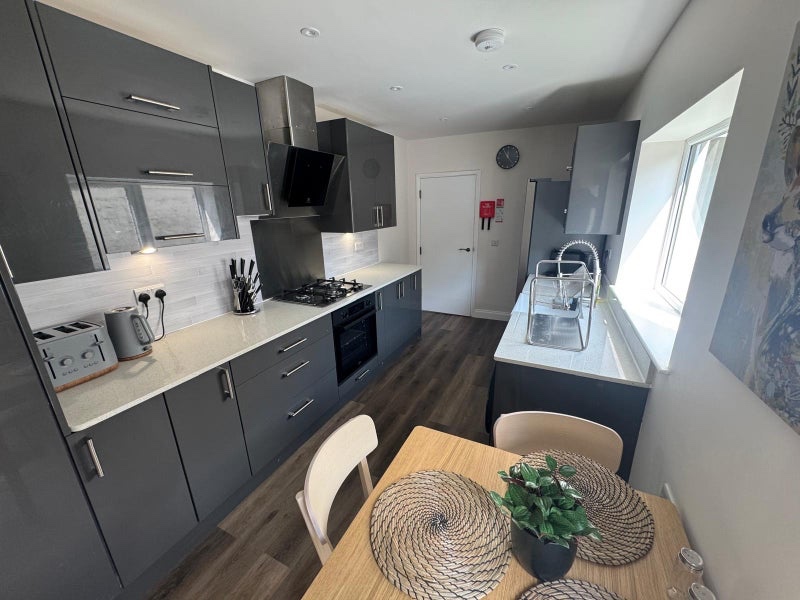 Room in a Shared House, Hill Street, BS15, N1 7GU photo 3