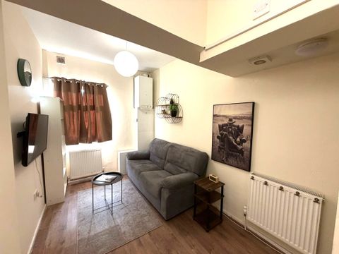 Weaste Lane, Salford M5, Studio to rent