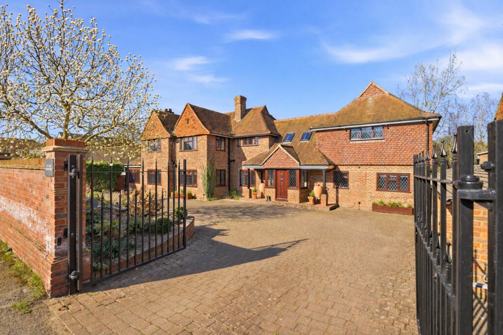 Marford Road, Wheathampstead, St. Albans, Hertfordshire, AL4