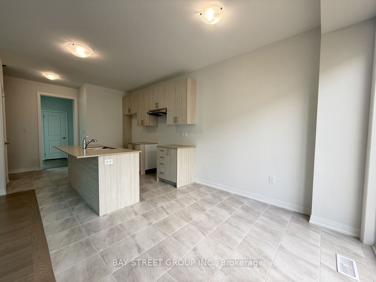 1034 Valhalla Terrace, Pickering, ON, L1X 0P8 photo 4