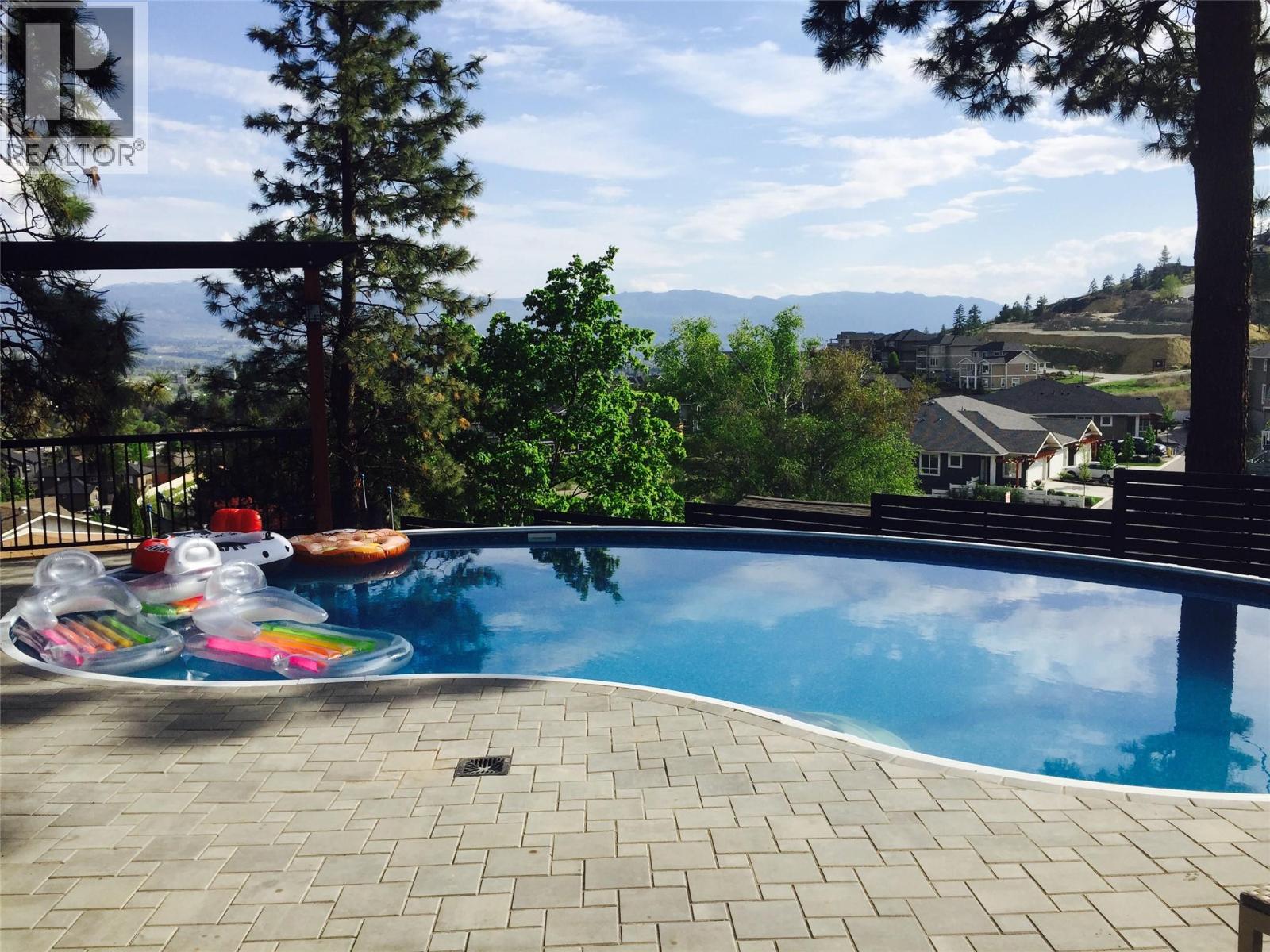 15 Bello Road, Kelowna, BC, V1V1B9