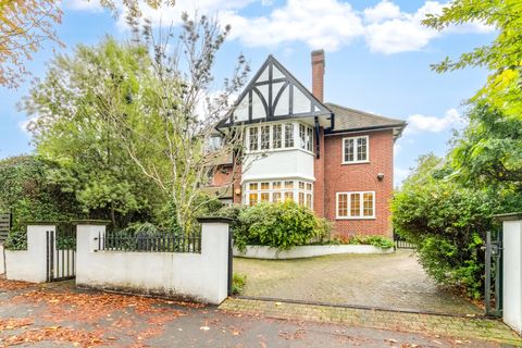 West Heath Avenue, London NW11