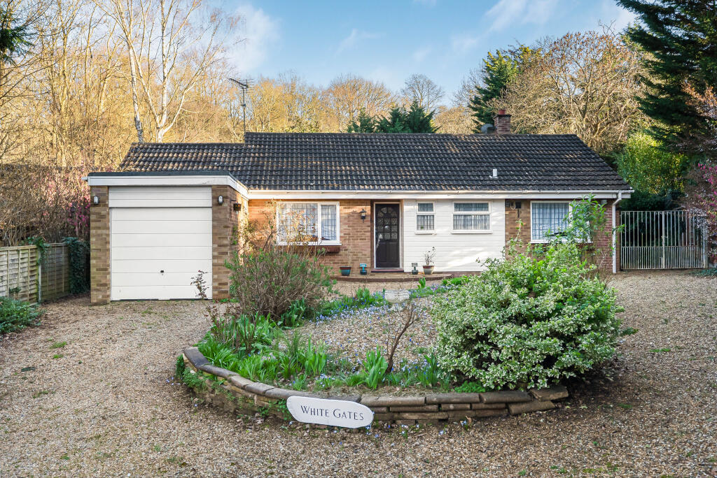 Broom Hill, Welwyn, Hertfordshire, AL6
