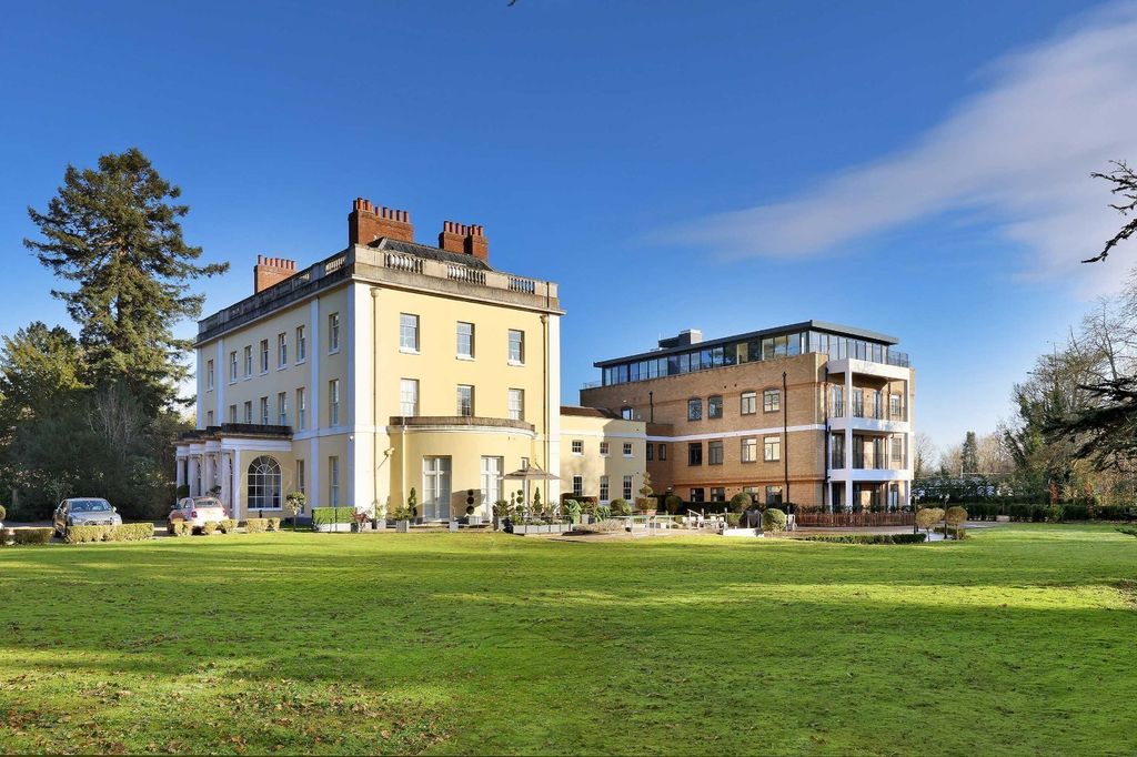 3 bed flat for saleWesthorpe Park, Marlow, Buckinghamshire SL7