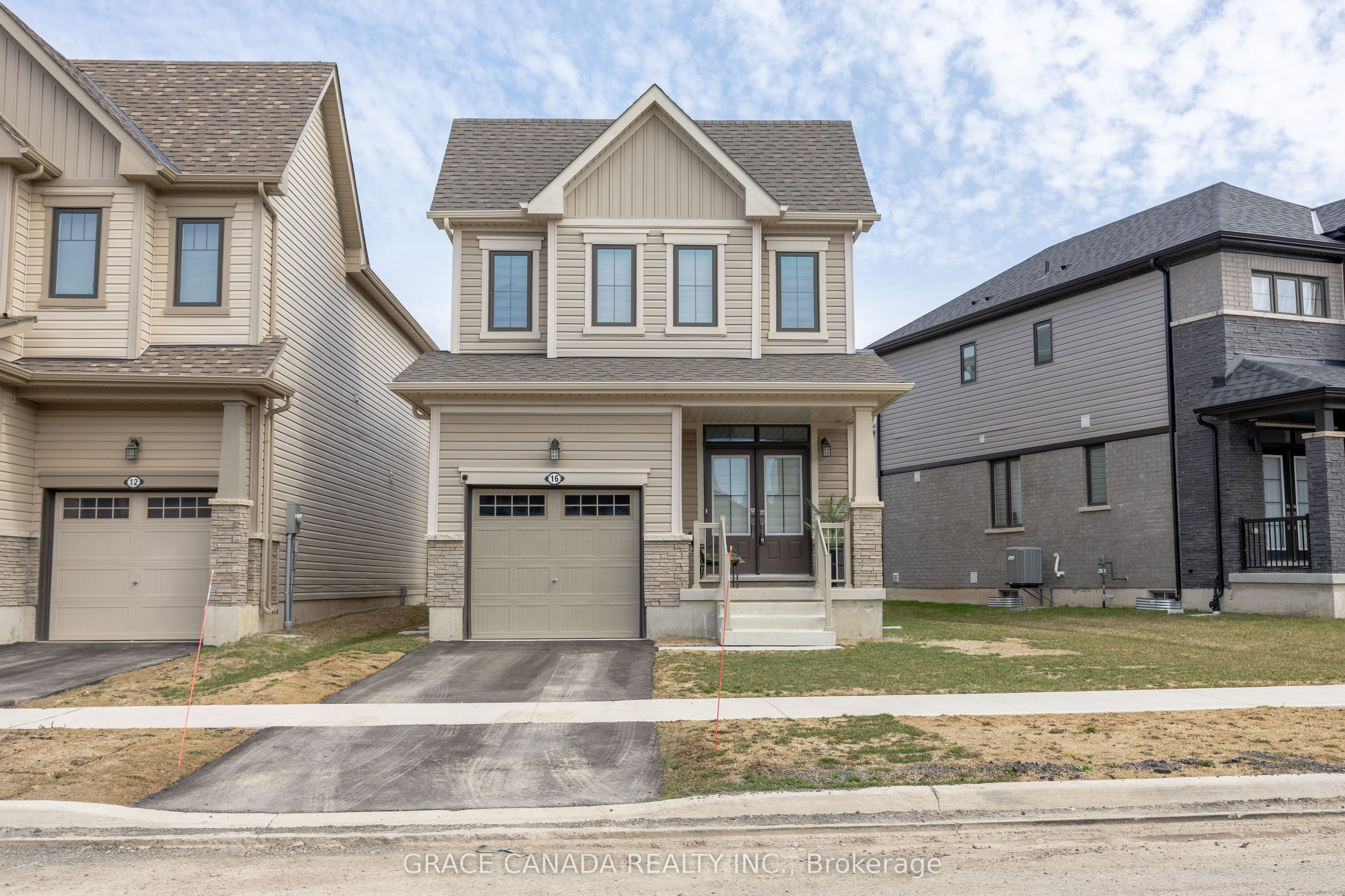 16 Brighton Lane, Thorold, ON, L2V 0P2