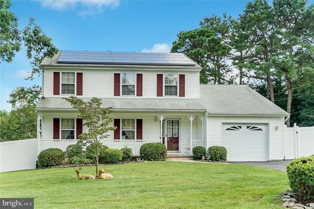 215 Riptide Avenue, Manahawkin, NJ 08050