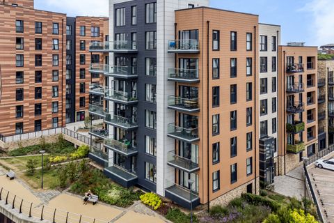 Riverside Quay, Thomas Blake Avenue, Southampton SO14