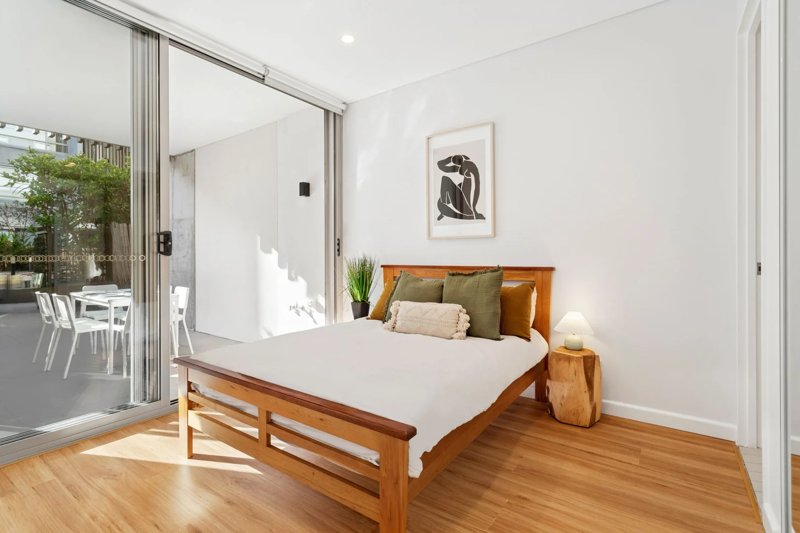 2208/2 Mentmore Avenue, Rosebery NSW 2018 photo 5