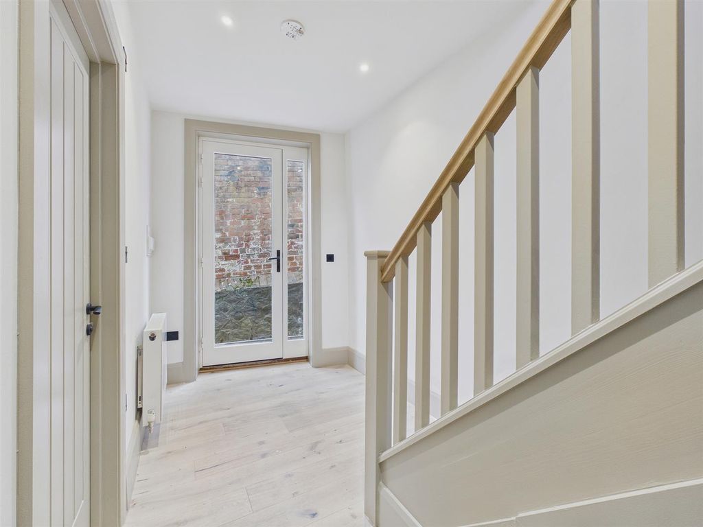Additional image 5 of 1 bed flat for saleGreat Malvern, Malvern WR14