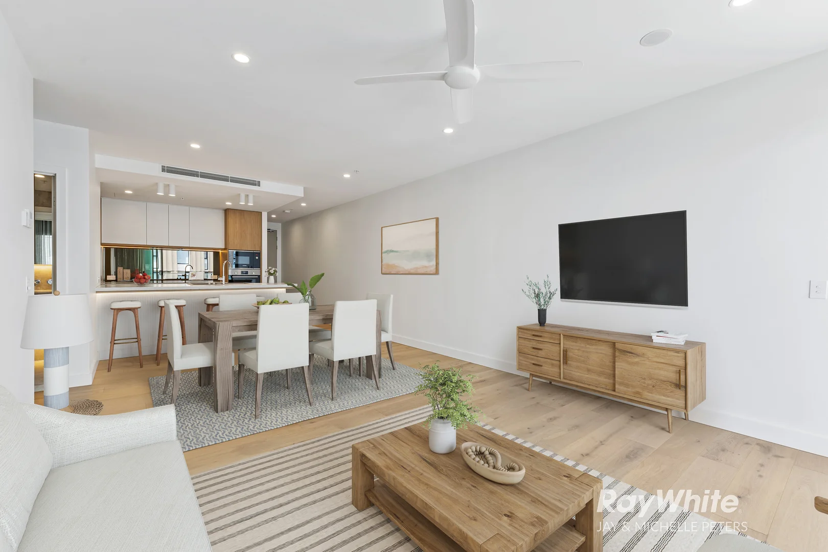 Additional image 6 of 605/85 Landsborough Avenue, Scarborough QLD 4020