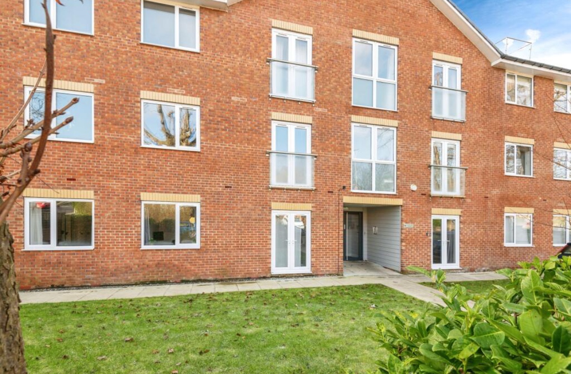 Additional image 2 of 2 Bed Flat, Mansion View, LS7, N1 7GU