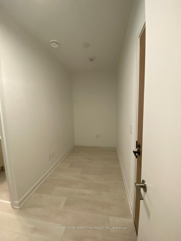 Additional image 5 of 219-8 Tippett Road, Toronto, ON, M3H 0E7
