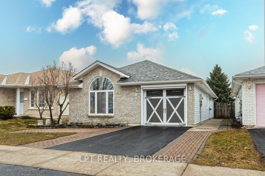 11 Wilfred Crescent E, Kingston, ON, K7K 7H1