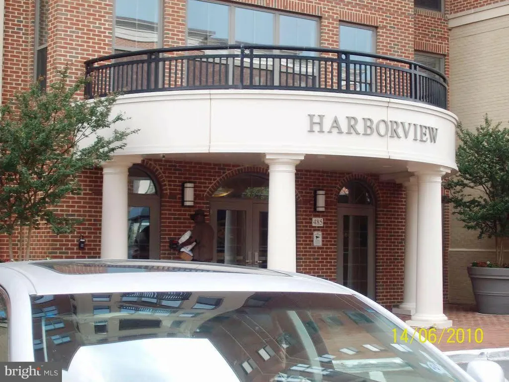 485 Harbor Side Street Unit 506, Woodbridge, VA 22191