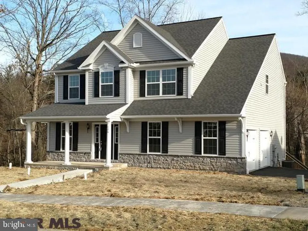 126 Gaslight Circle, Lemont, PA 16851