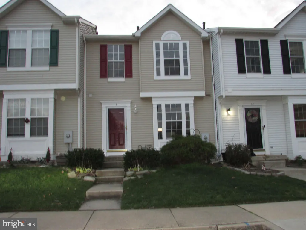 31 Pinehurst Ct, Blackwood, NJ 08012