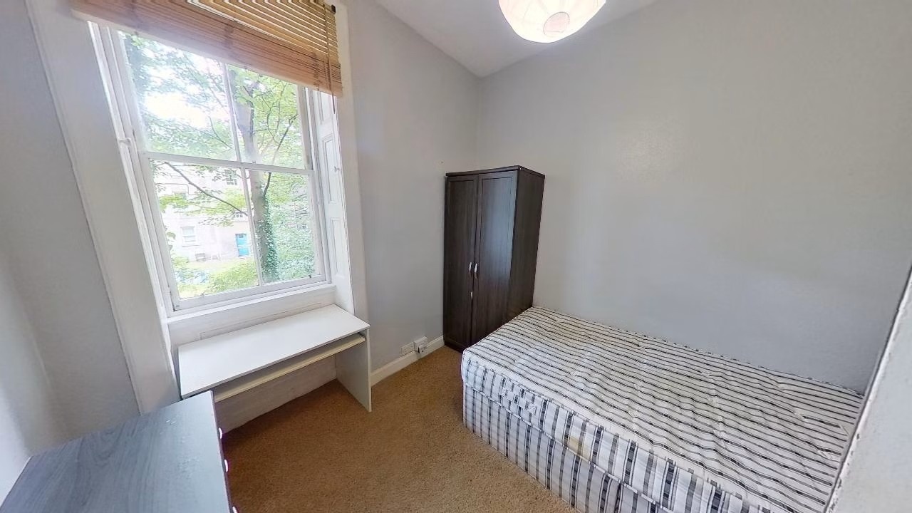 3 Bed Flat, Buccleuch Terrace, EH8, N1 7GU photo 3
