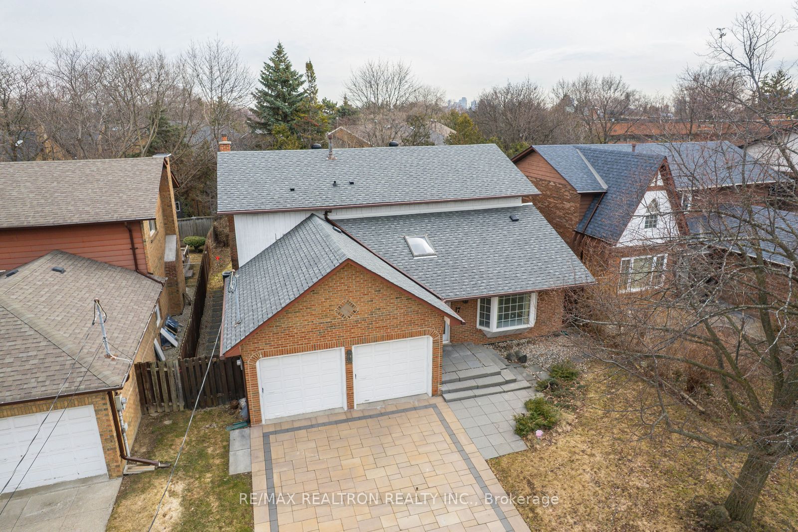 17 Lawnview Drive, Toronto, ON, M2N 5J9