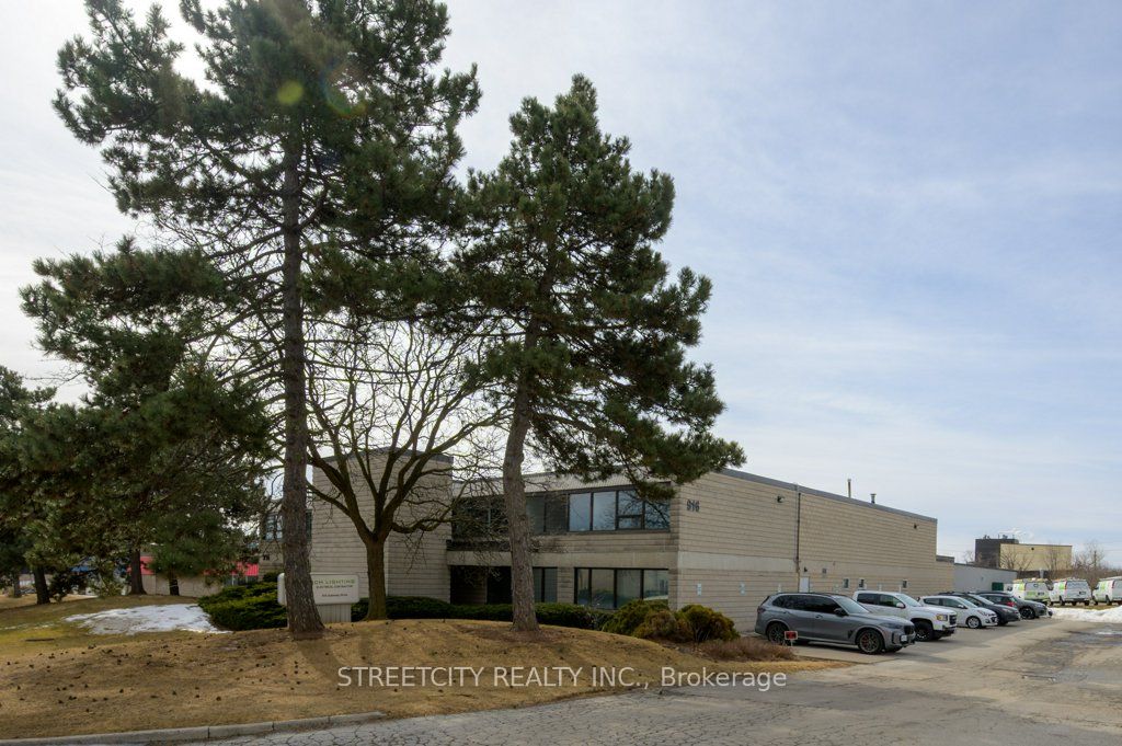 Additional image 5 of Ground Floor-916 Gateway Drive, Burlington, ON, L7L 5K7