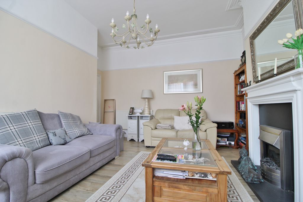 Additional image 3 of 2 bed flat for saleWhitwell Road, Southsea PO4