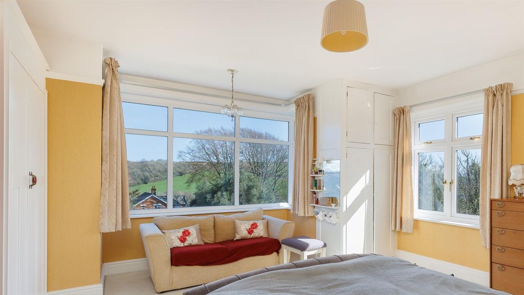 Additional image 15 of 6 bed detached house for saleNewport, Isle Of Wight PO30