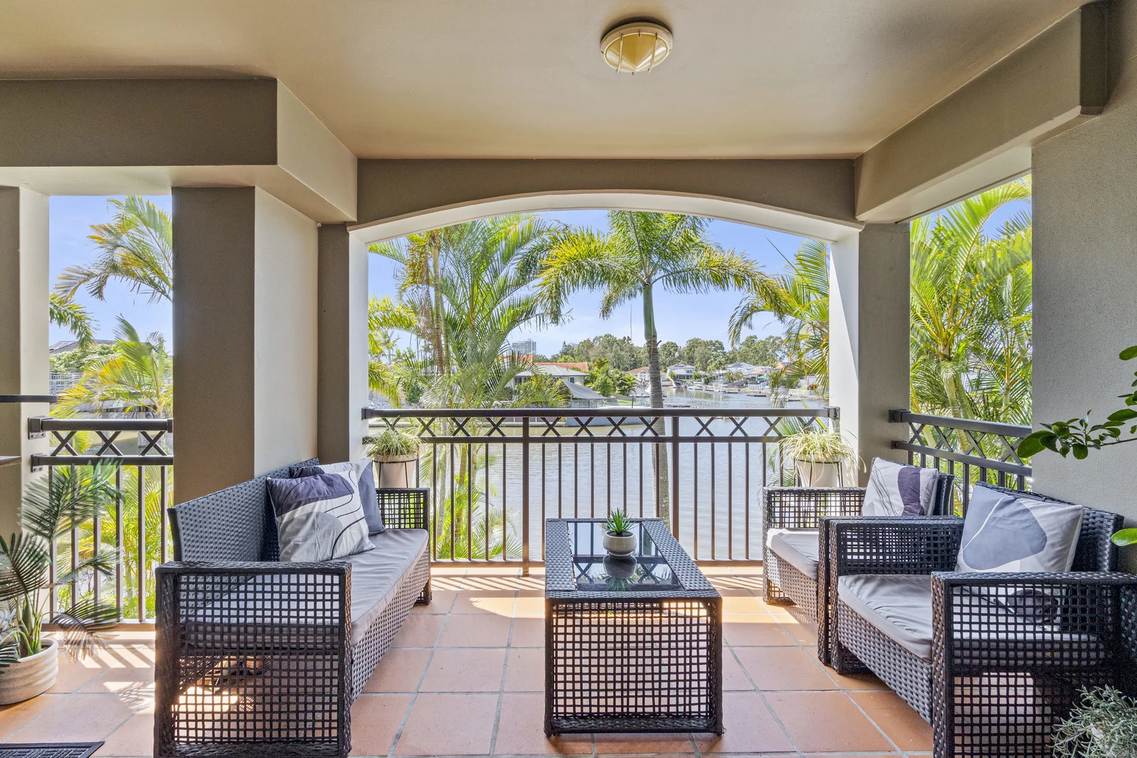 19/82-86 Limetree Parade, Runaway Bay QLD 4216