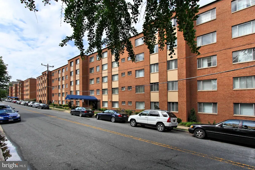 1300 Arlington Ridge Road S Unit 309, Arlington, VA 22202