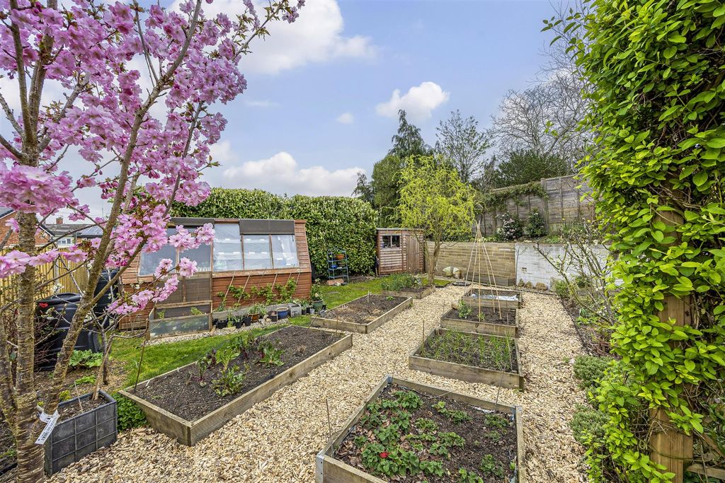 Additional image 20 of 4 bed semi-detached house for saleHarp Hill, Cheltenham GL52
