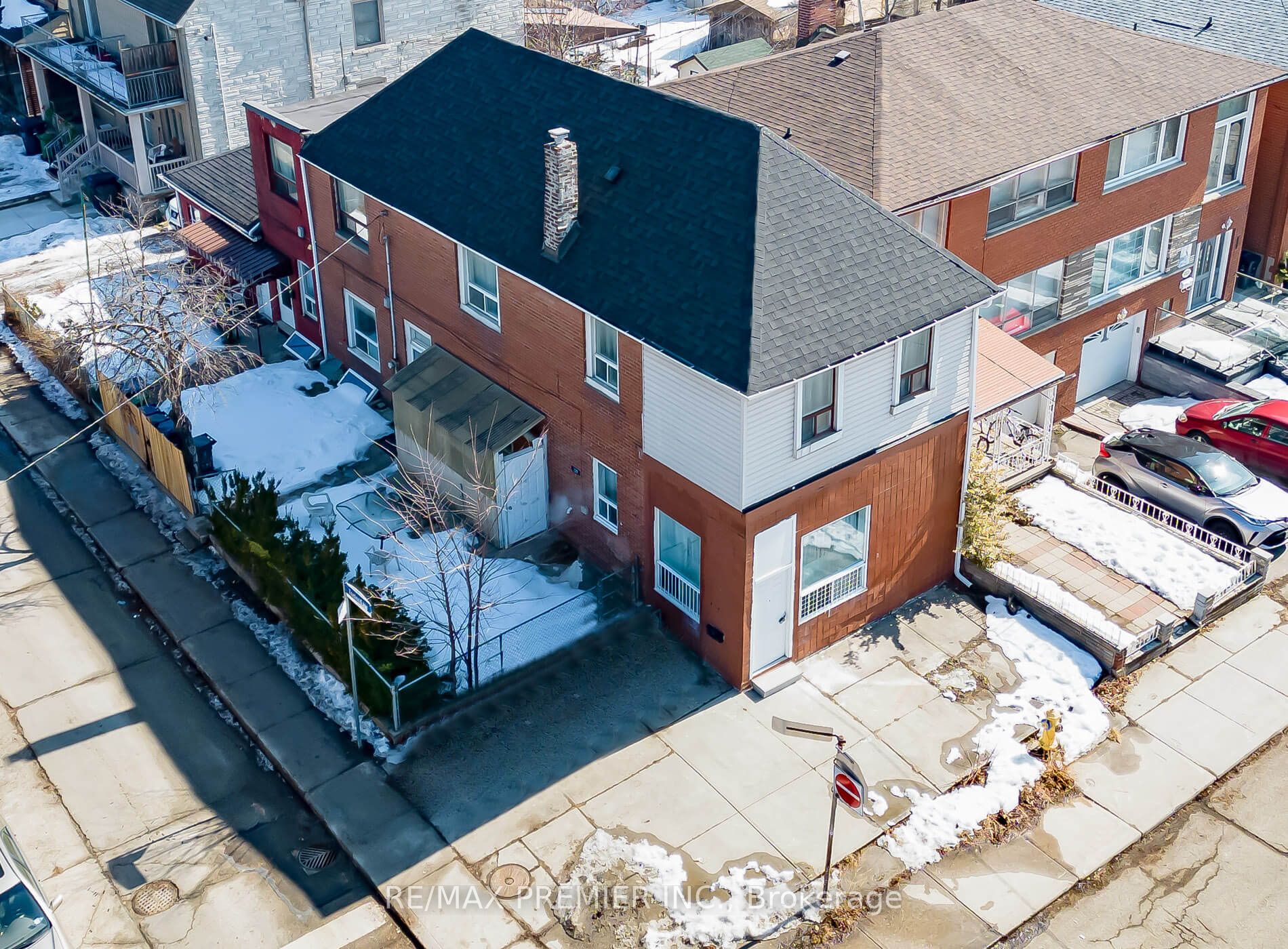 229 Bellwoods Avenue, Toronto, ON, M6J 2R2
