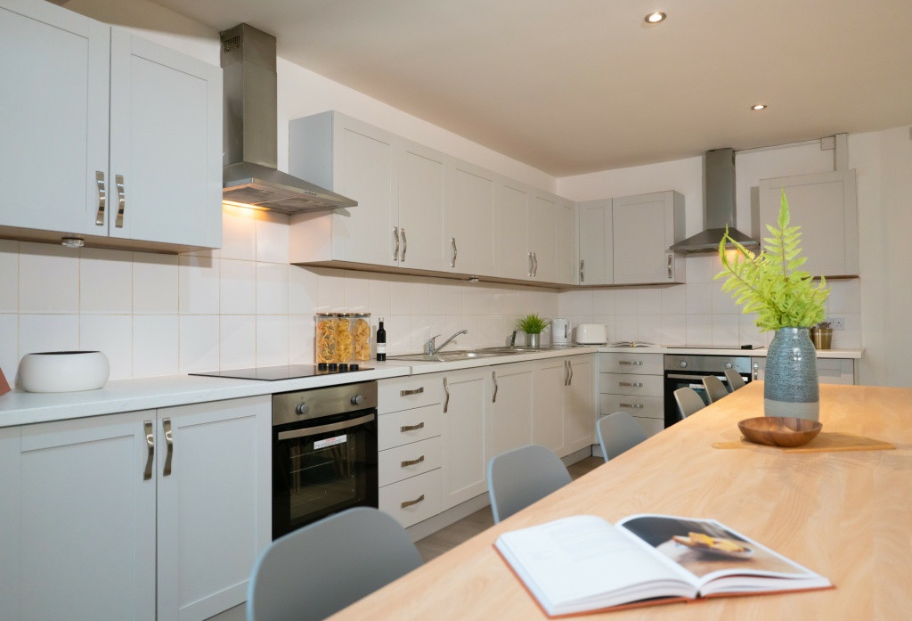 Room in a Shared Flat, Dickenson Road, M13, N1 7GU