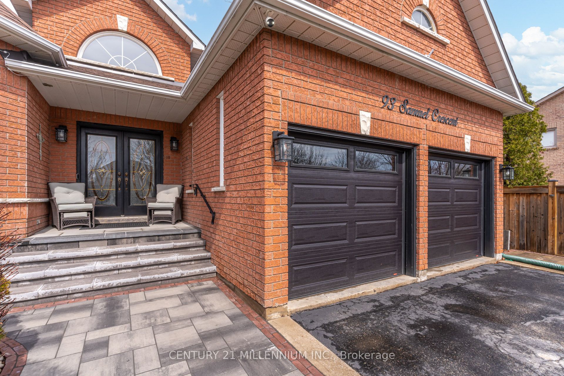 93 Samuel Crescent, Halton Hills, ON, L7G 5J3 photo 3